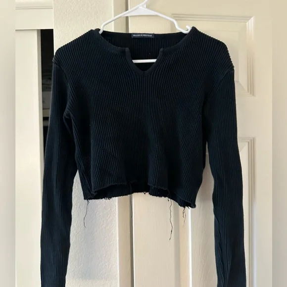 Brandy Melville Black Ribbed Top - Picture 2 of 2